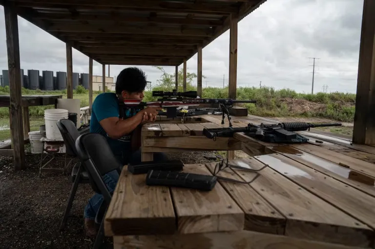 La compra de armas se dispara entre los latinos de EEUU