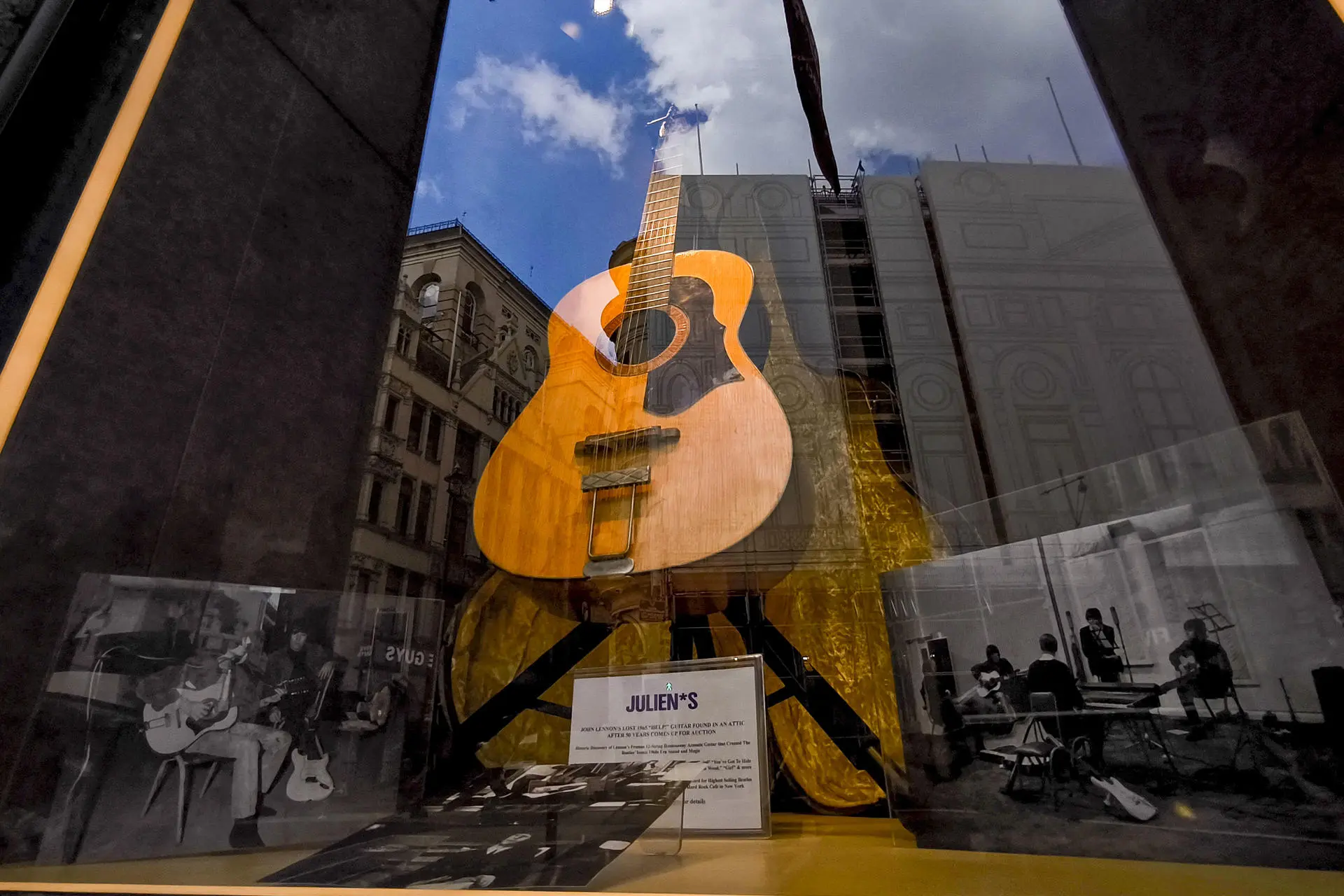 Venden la Guitarra perdida de John Lennon en 2. 85 millones de dólares en subasta