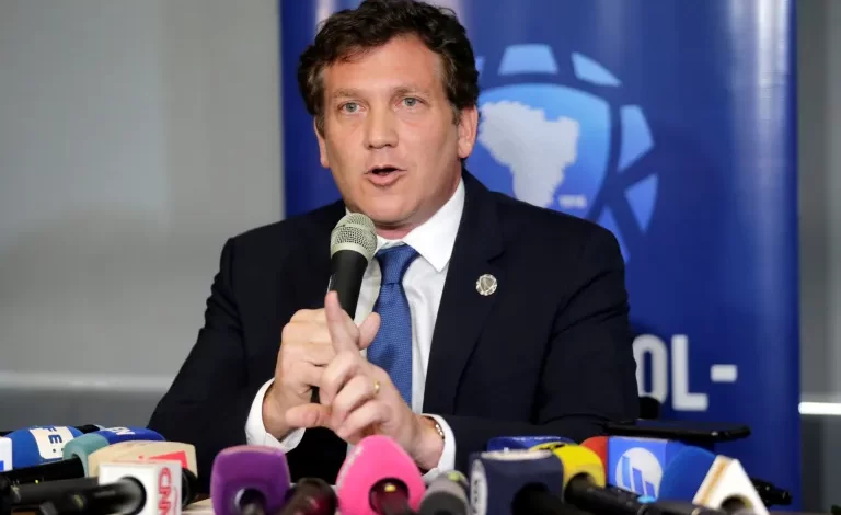 Conmebol quiere que el mundial 2030 se juegue con 64 selecciones “por única vez”