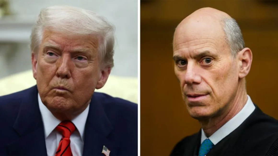 El Juez Federal, James Boasberg, acusó al presidente Donald Trump de ignorar una decisión que le ordenaba desestimar el envío de migrantes a El Salvador.