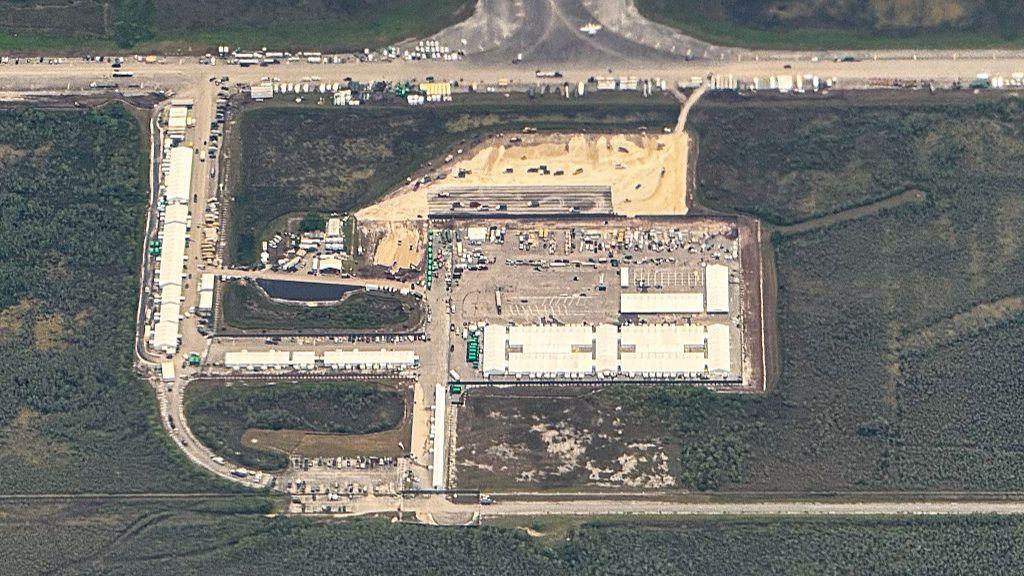 Justicia bloquea traslados Alligator Alcatraz