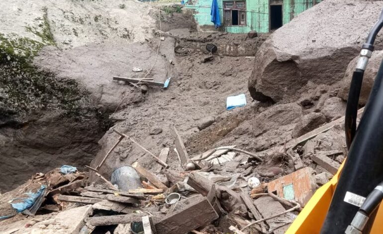 Cachemira: lluvias arrasan pueblo y dejan 80 desaparecidos