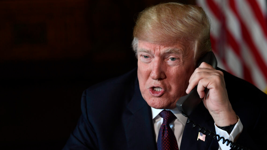 Trump acusa a NBC y ABC de mentir y los amenaza