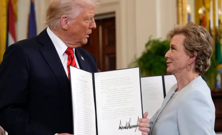 Juez anula directriz de Trump contra programas DEI en escuelas