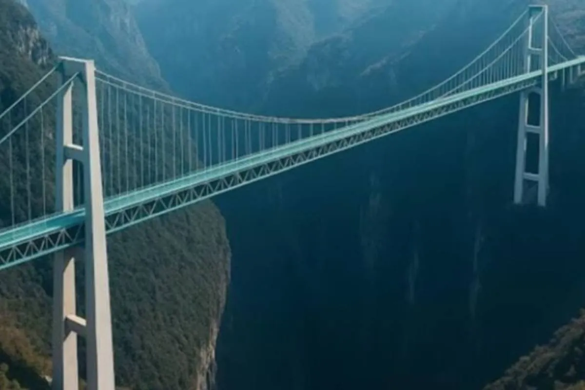 China rompe récord con el puente mas alto del mundo