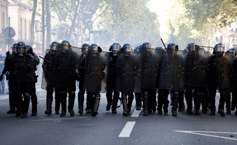 Protestas paralizan París