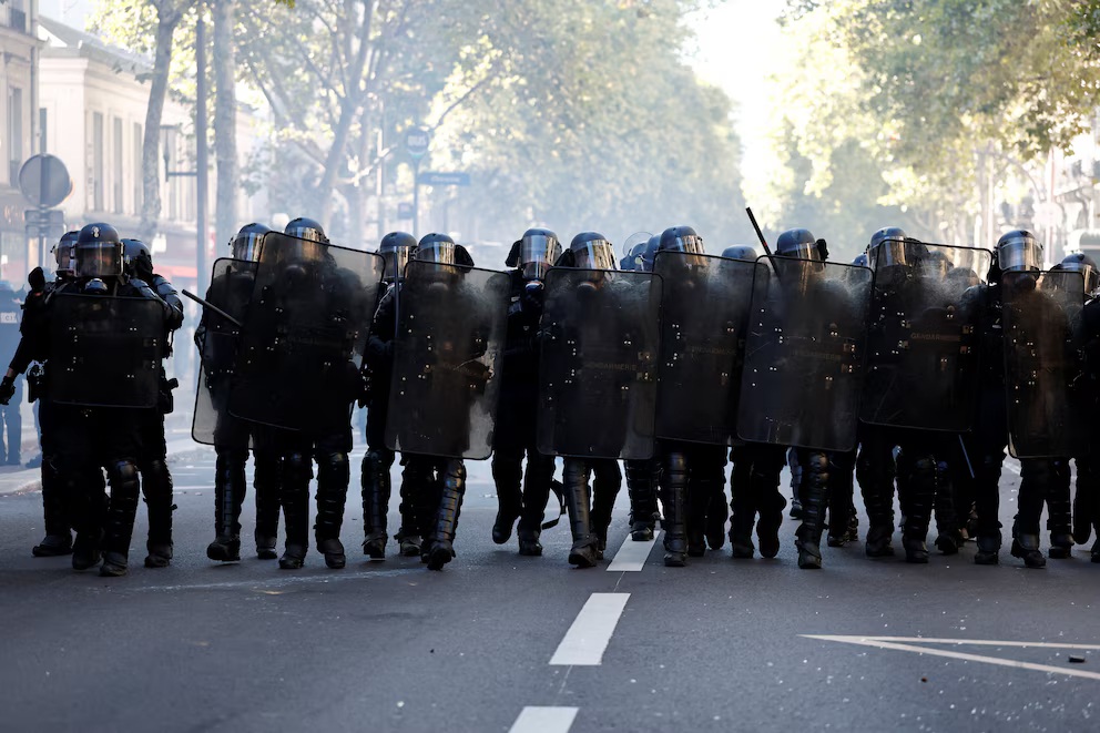 Protestas paralizan París