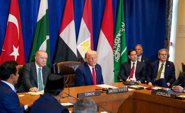 Trump reúne a líderes árabes por alto el fuego en Gaza