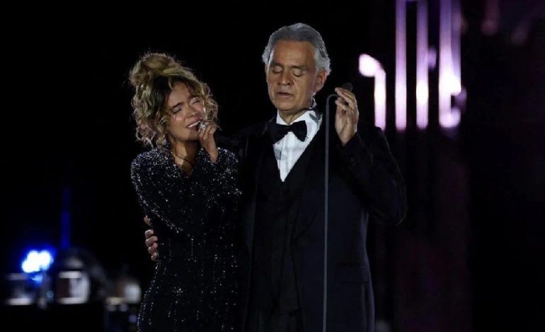 Karol G y Bocelli brillan en el Vaticano