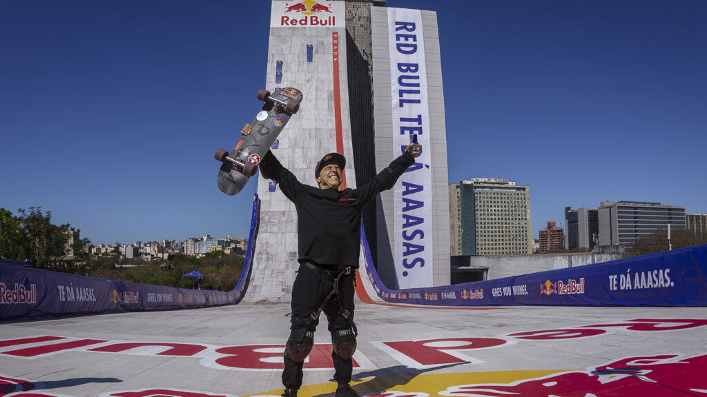 Patinador brasileño rompe records de altura y velocidad