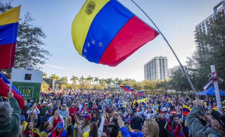 Trump activa portal de renovación del TPS