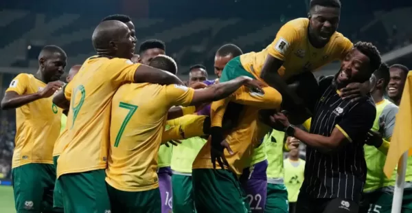 Asi llego la seleccion de Sudafrica tras clasificarse al Mundial