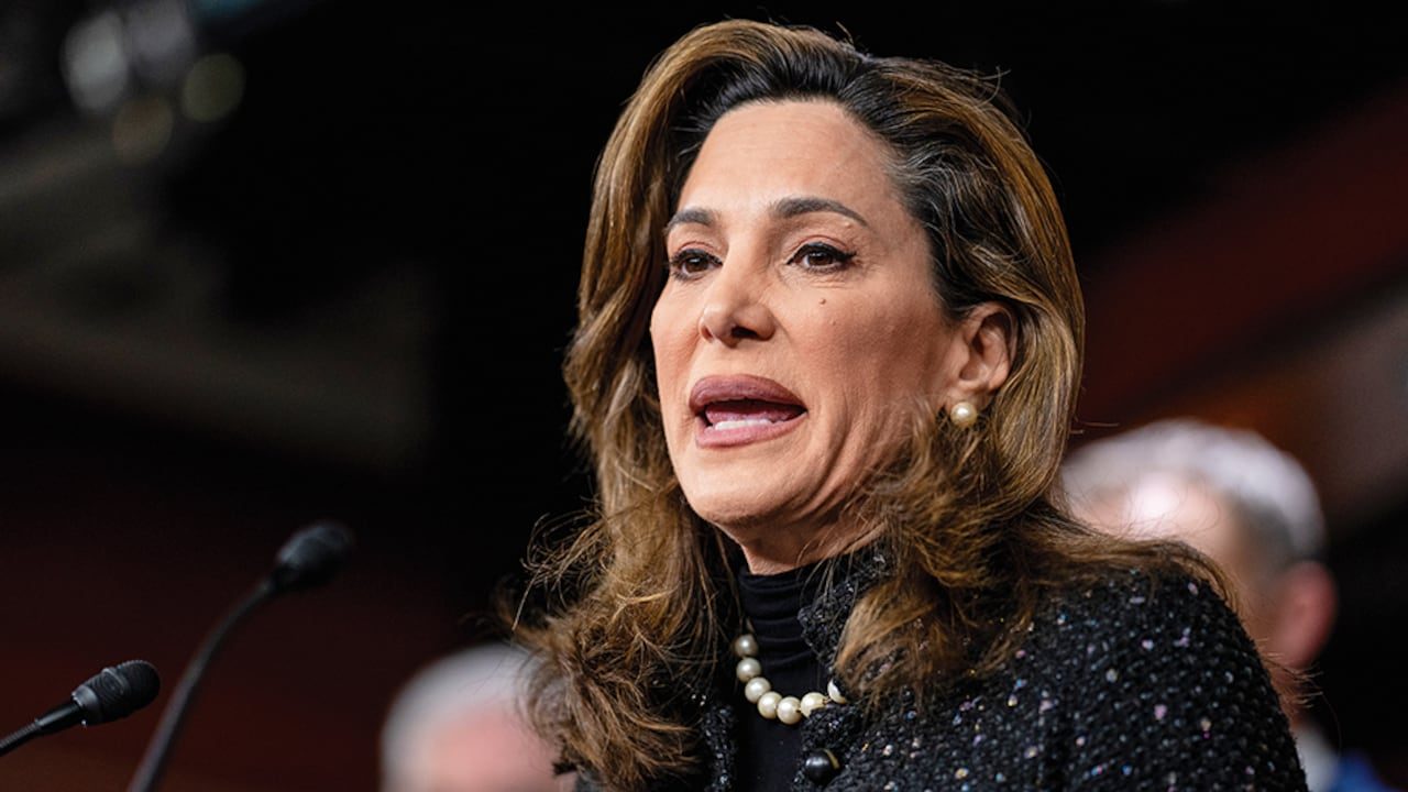 Maria Elvira Salazar pide no deportar a venezolanos con TPS