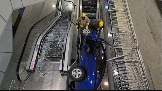 Caos en el centro comercial Fuente