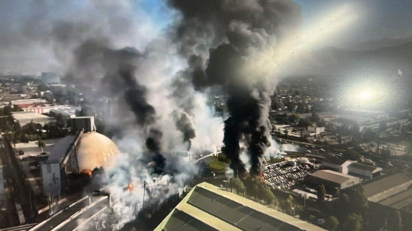 Explosión de camión sacude Santiago