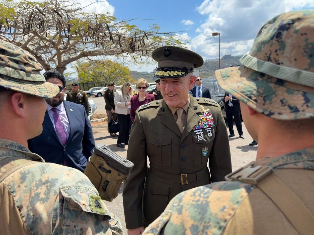 Jefe del Comando Sur llega a Venezuela