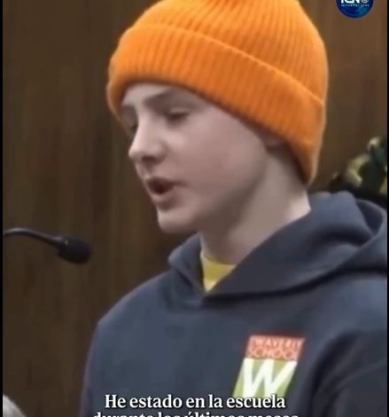 Joven alza la voz contra el miedo al ICE