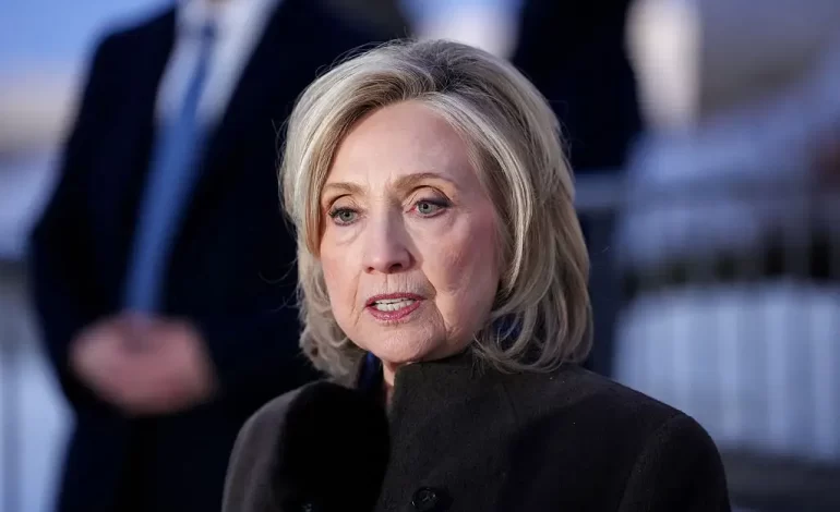 Clinton molesta por filtración