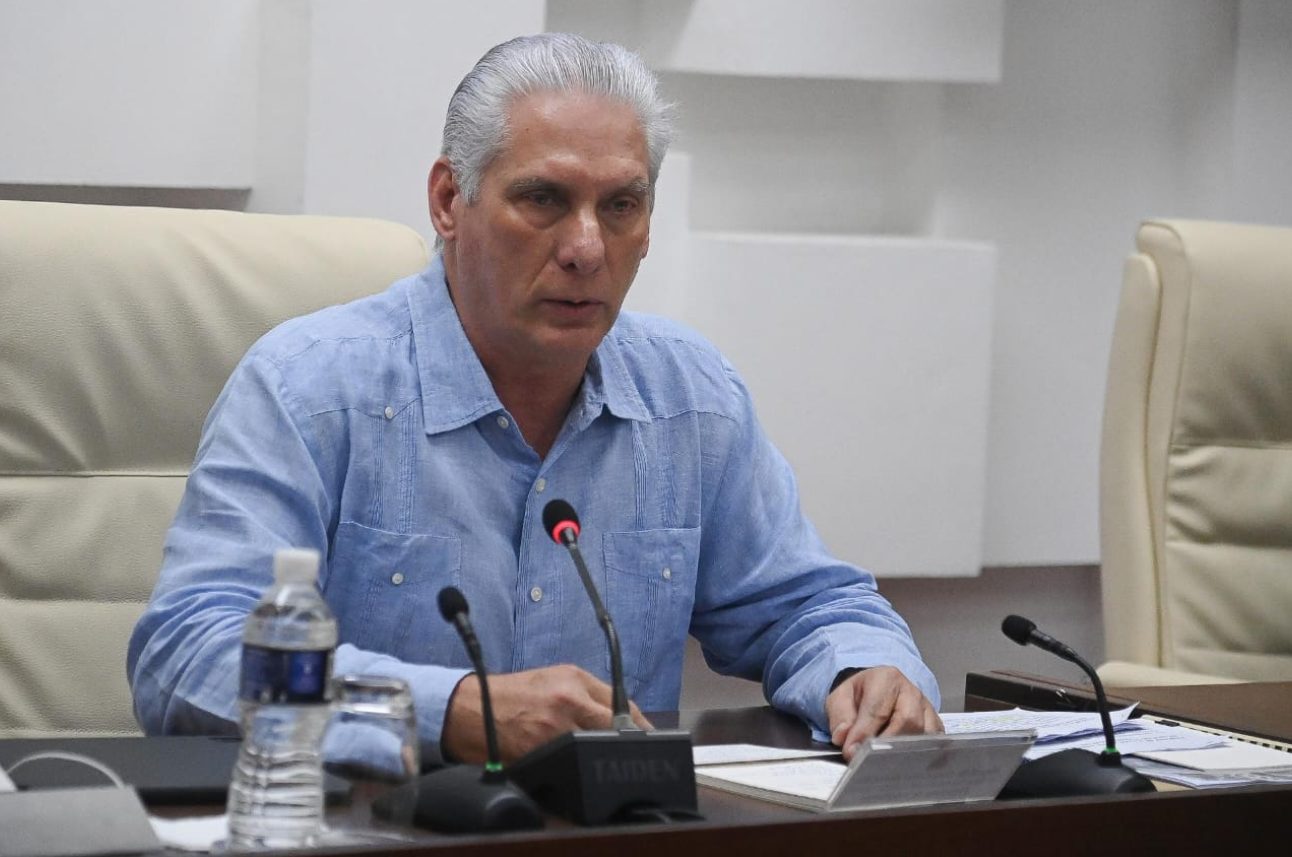 Díaz-Canel reconoce contactos con Washington