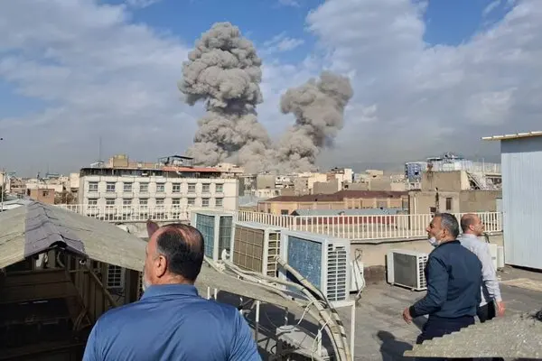 EE.UU. e Israel golpean al régimen iraní