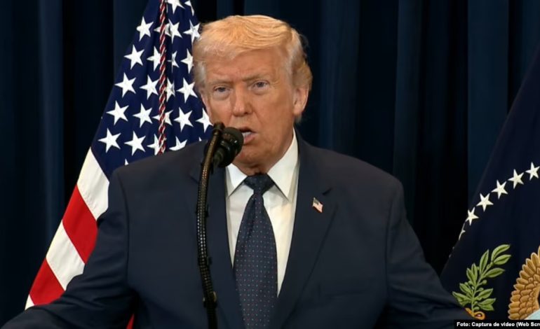 Trump amenaza con «adquisición» de Cuba