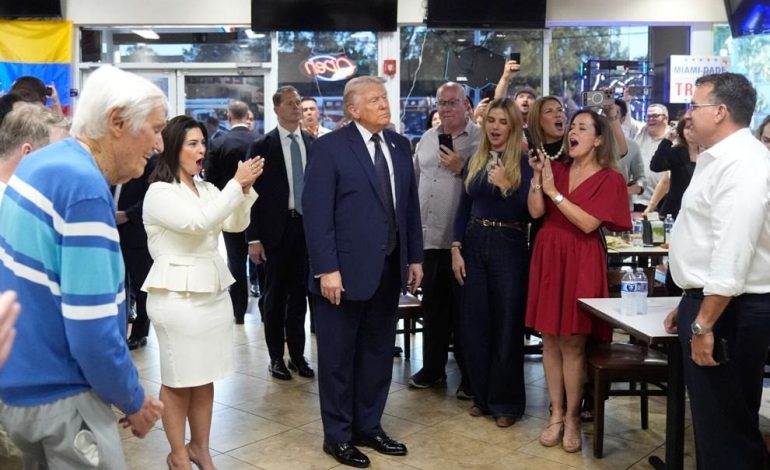 Trump se reunió con venezolanos en El Arepazo