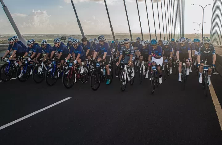 5 mil ciclistas cruzan Panamá de océano a océano