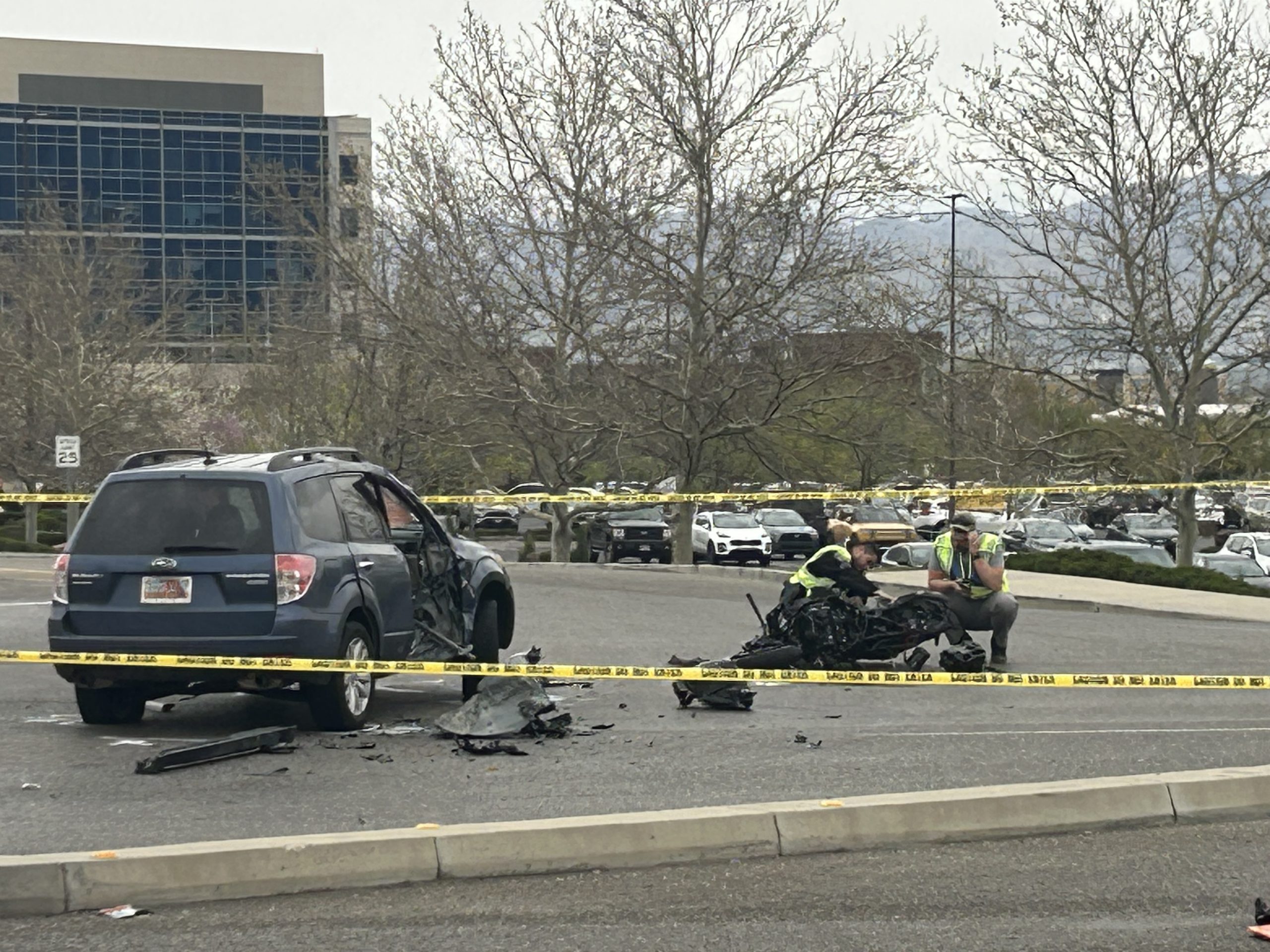 Colisión fatal entre carro y moto en Murray