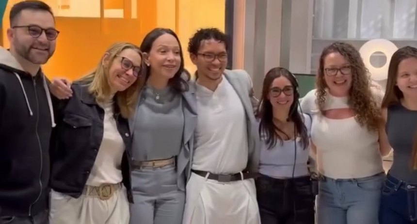 El emotivo encuentro de María Corina Machado con migrantes venezolanos