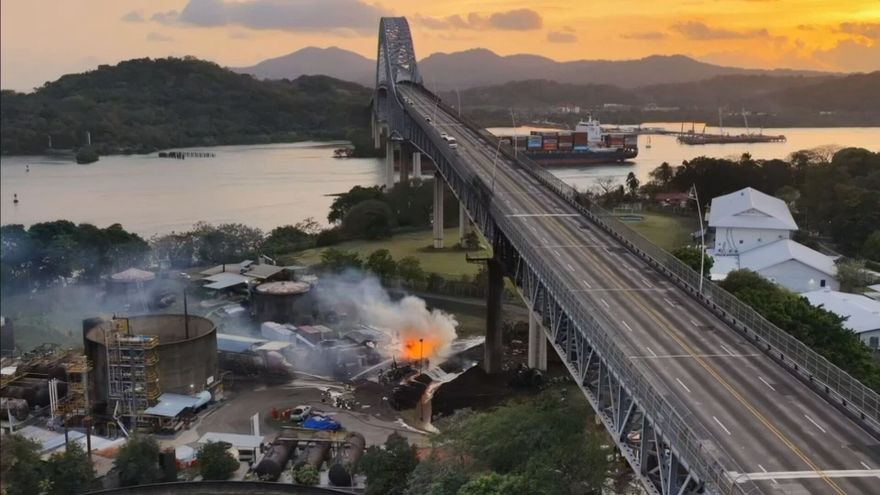 Incendio paraliza el puente de Las Américas
