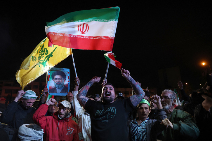 Iraníes celebran en las calles el alto el fuego