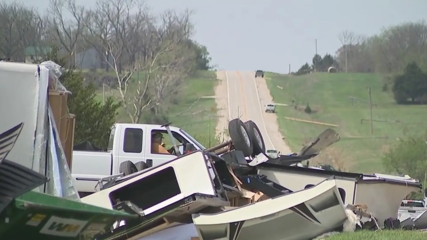 Tornado devasta Hillsdale, Kansas