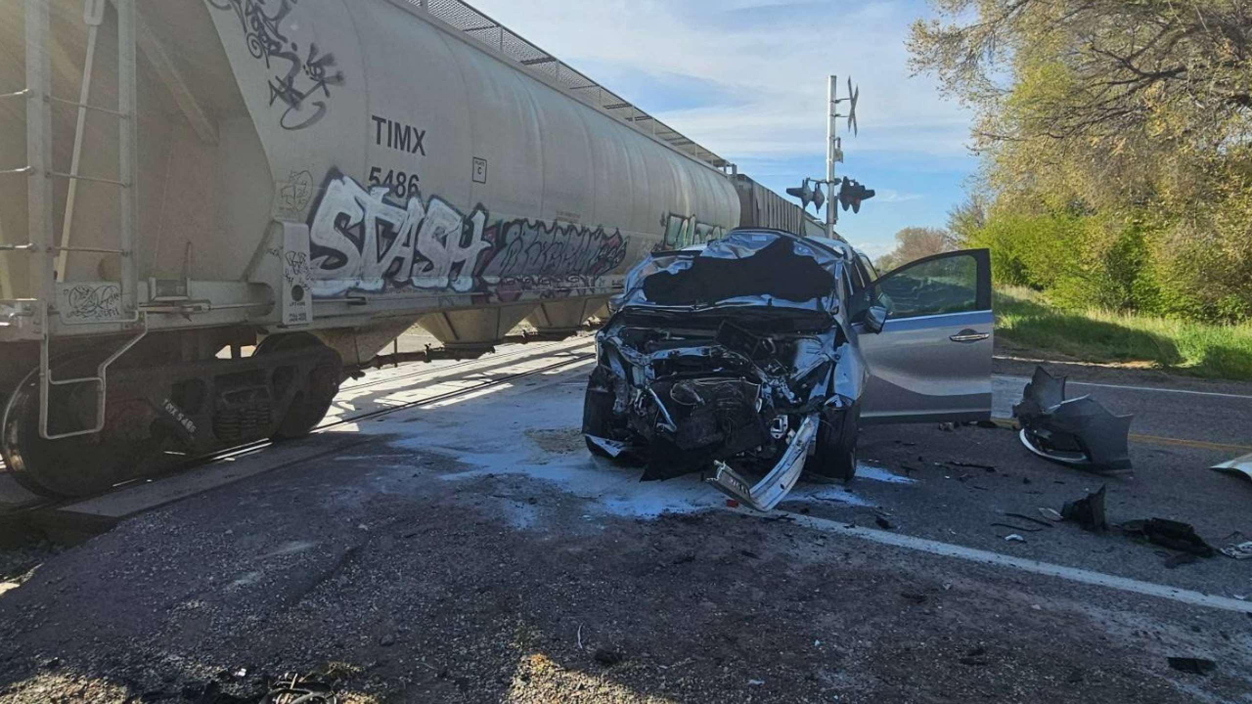 Tren choca contra furgoneta en Box Elder
