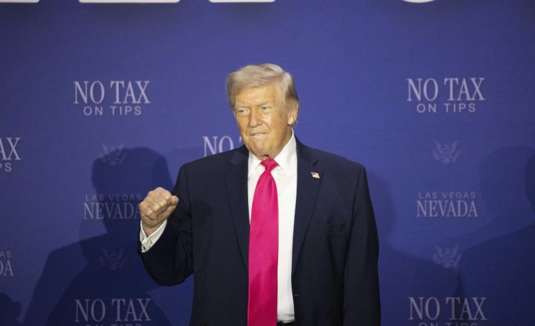 Trump amenaza a Cuba con mostrar la gran fuerza militar de EEUU