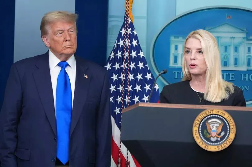 Trump destituye a su fiscal general