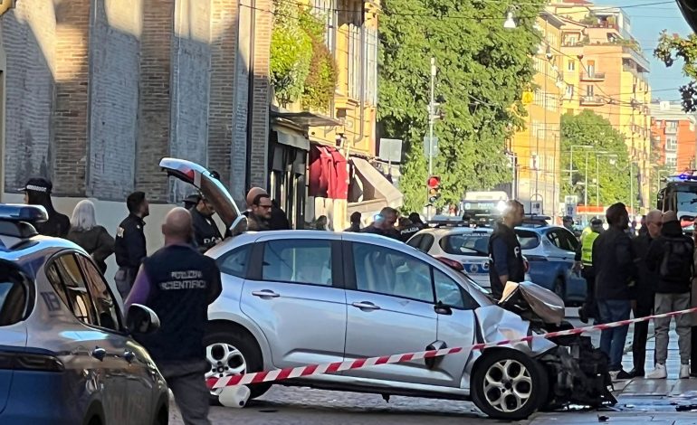 Atropello masivo en el centro de Módena termina con el conductor detenido