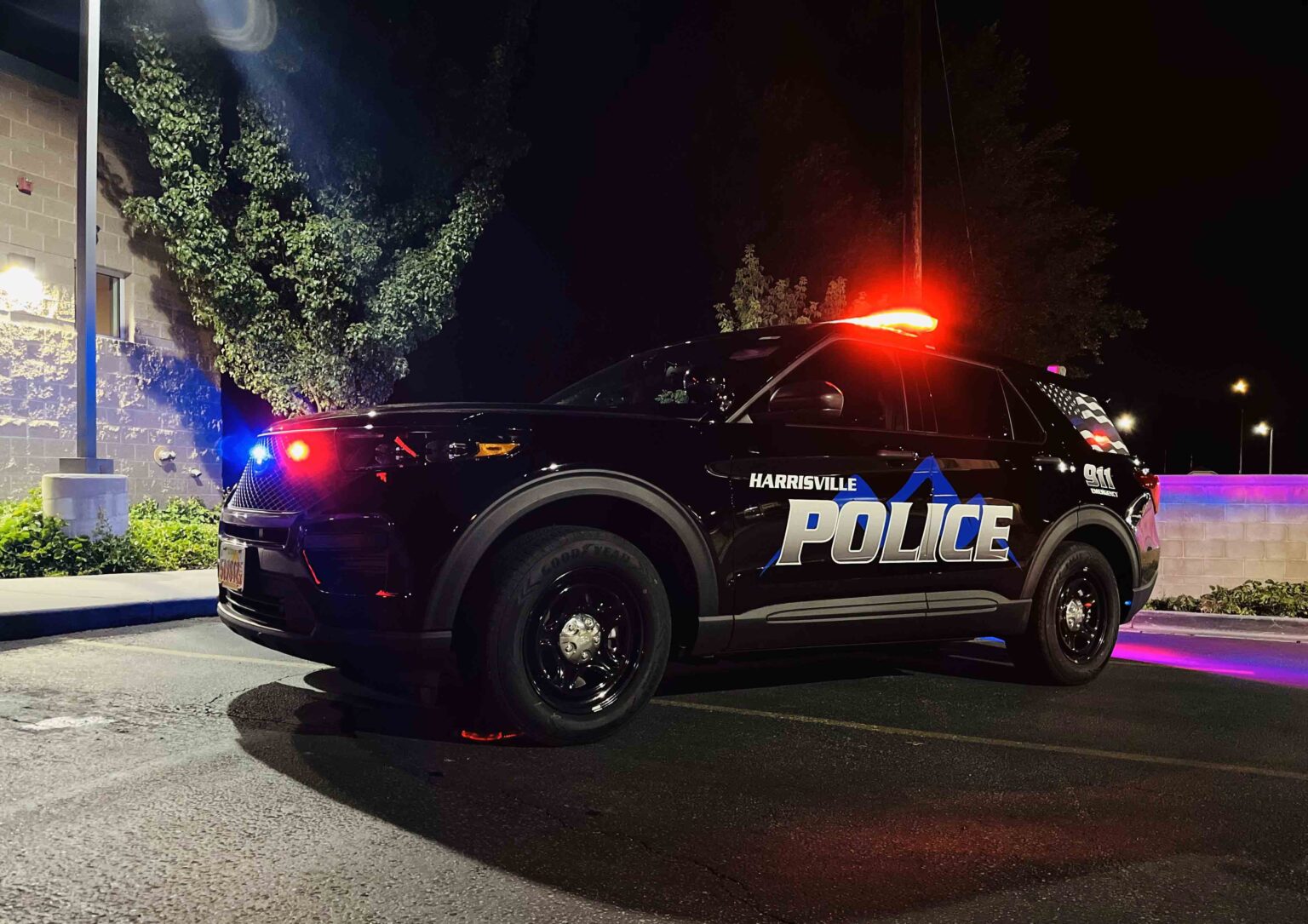 Búsqueda urgente tras apuñalamiento en Harrisville