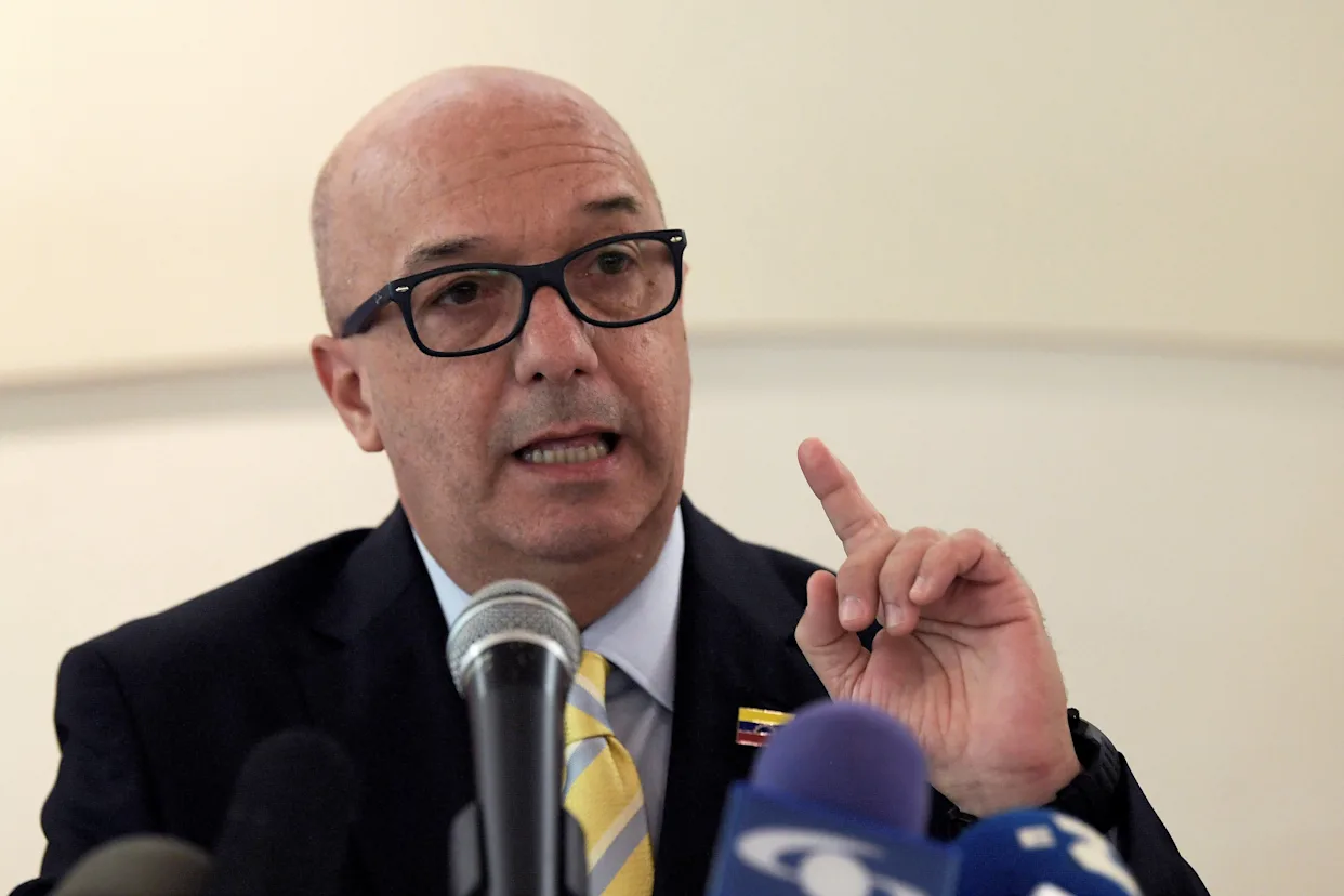 El silencio también condena