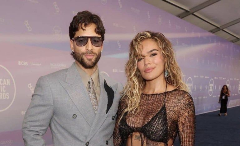 Karol G y Maluma brillan en los AMAs dominados por el K-Pop