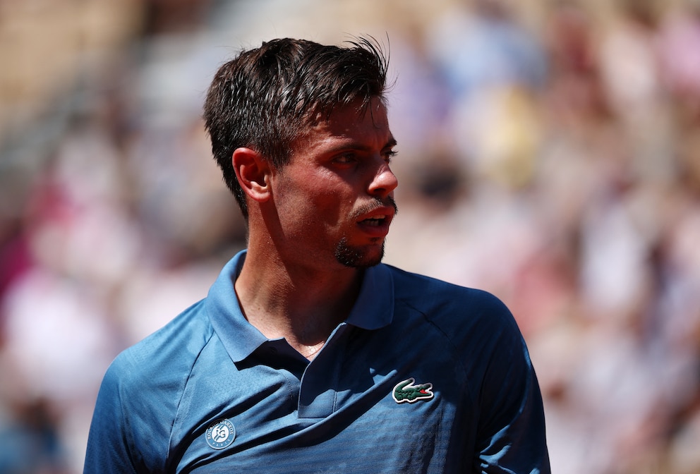 Tenista sorprende con urgencia personal en Roland Garros