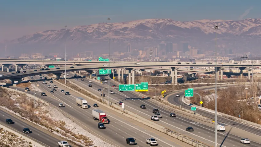 UDOT anuncia cierres nocturnos y reducción de carriles en la I-80 y la I-215 Oeste en Salt Lake City