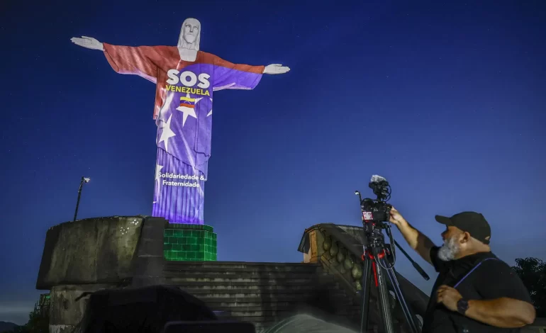 Cristo Redentor se viste de Venezuela 