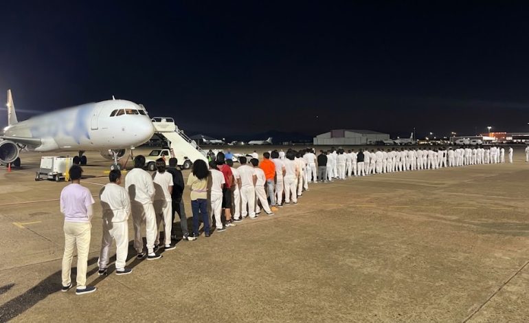 EE.UU. deporta venezolanos a África: una nueva crueldad de Trump