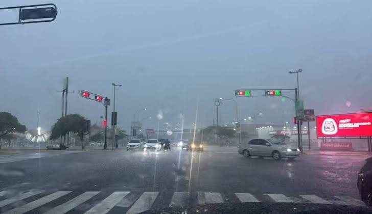 El mal tiempo también azota Maracaibo