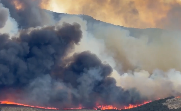 Incendio Tom Creek se intensifica en las Simpson