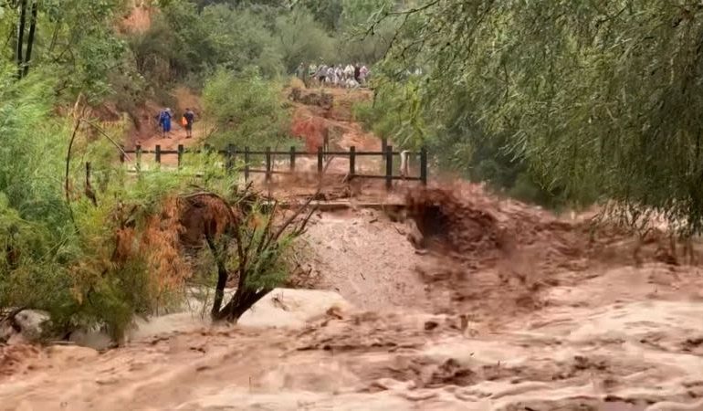 Inundación sorprende y deja desaparecidos en Arizona