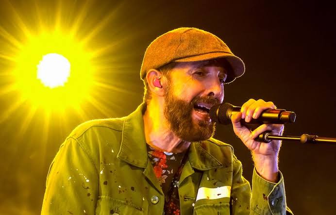 Juan Luis Guerra pide donar para familias del Chocó