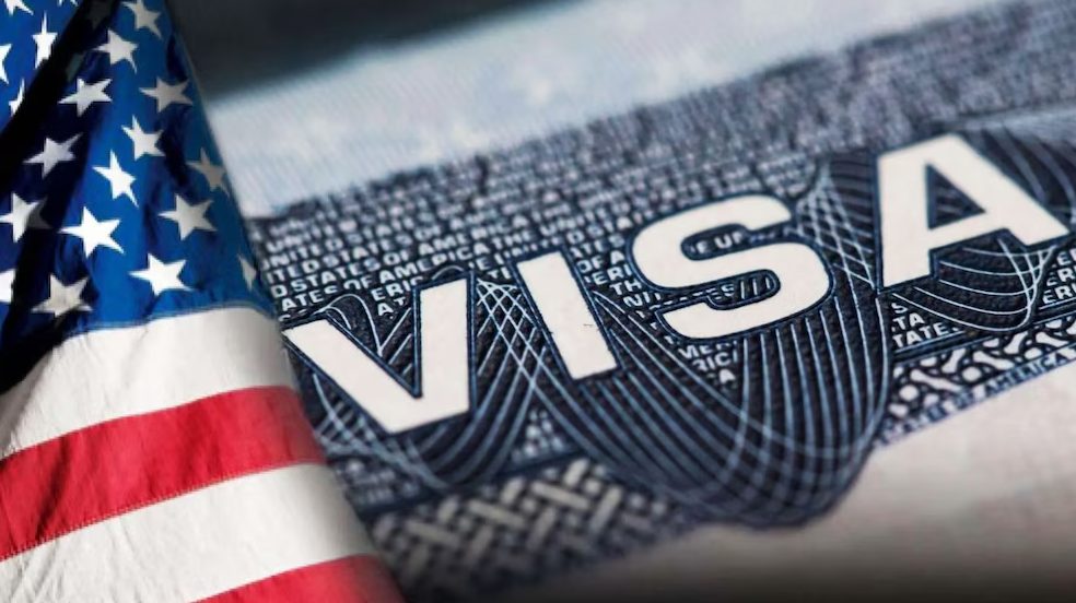 Tribunal federal frena veto de visados de Trump a 75 países