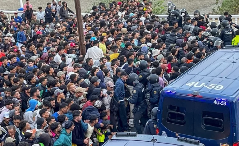 Continua el caos en Ceuta