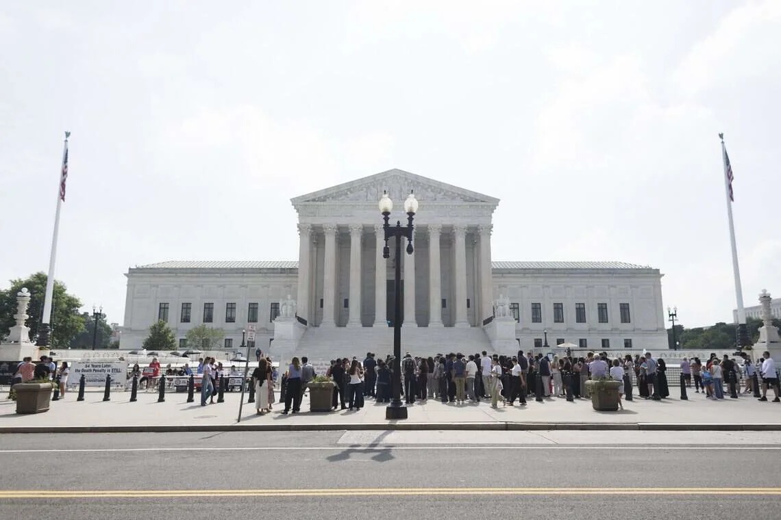 EE.UU. pide al Supremo vía libre para deportar a terceros países